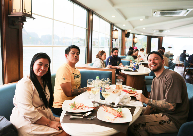 image-halong-catamaran-restaurant-17