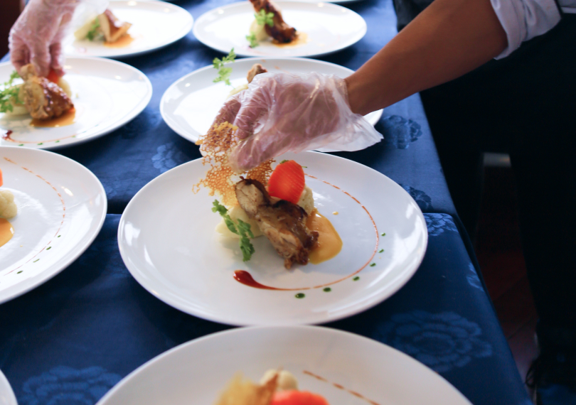 image-halong-catamaran-restaurant-12.jpg