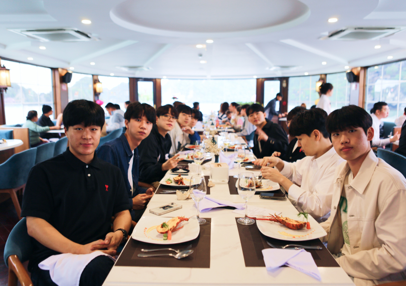 image-halong-catamaran-restaurant-7.jpg