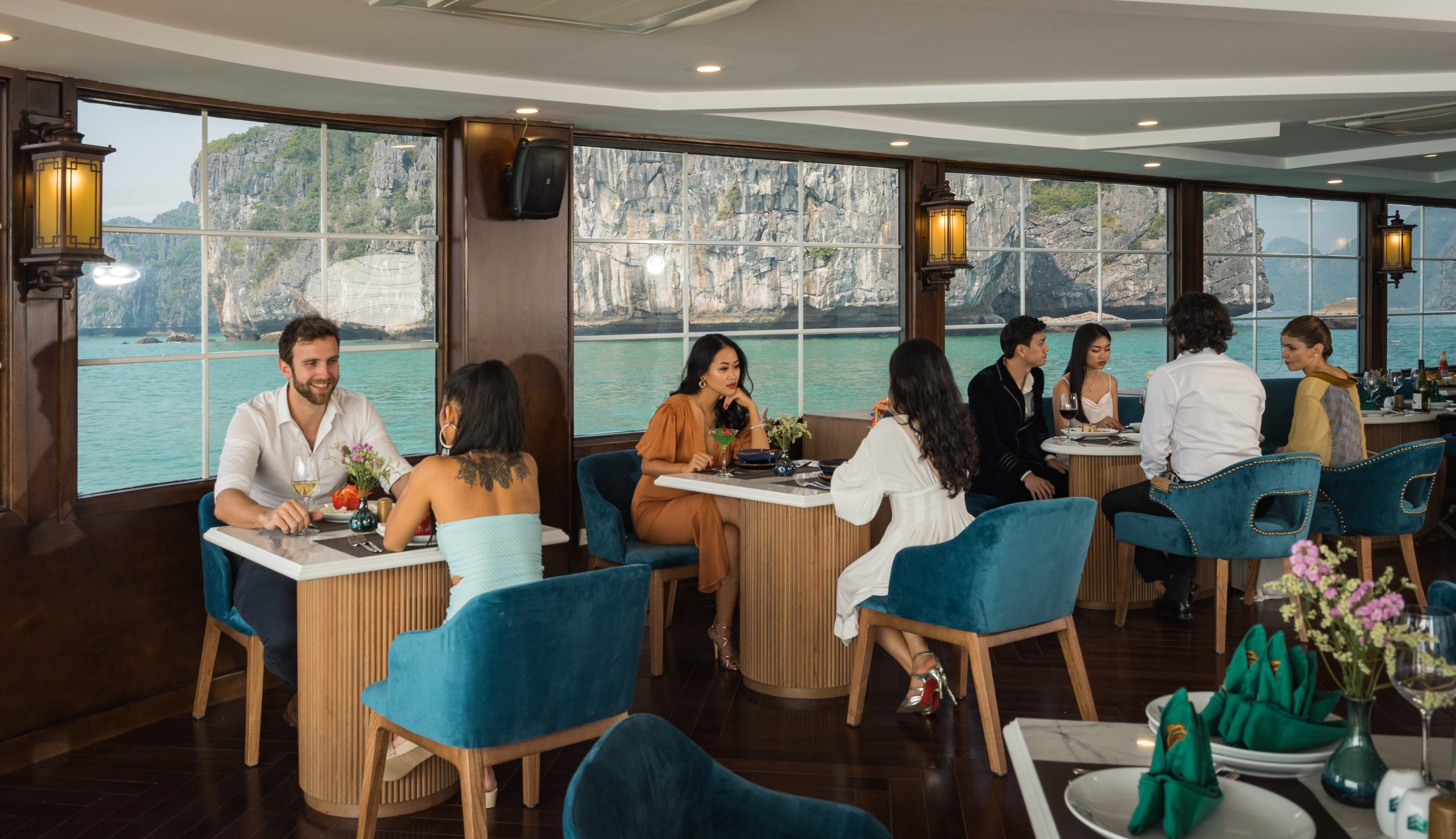 LUNCH ON BOARD